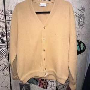 Centura Vintage Wool Tan Cardigan Sweater